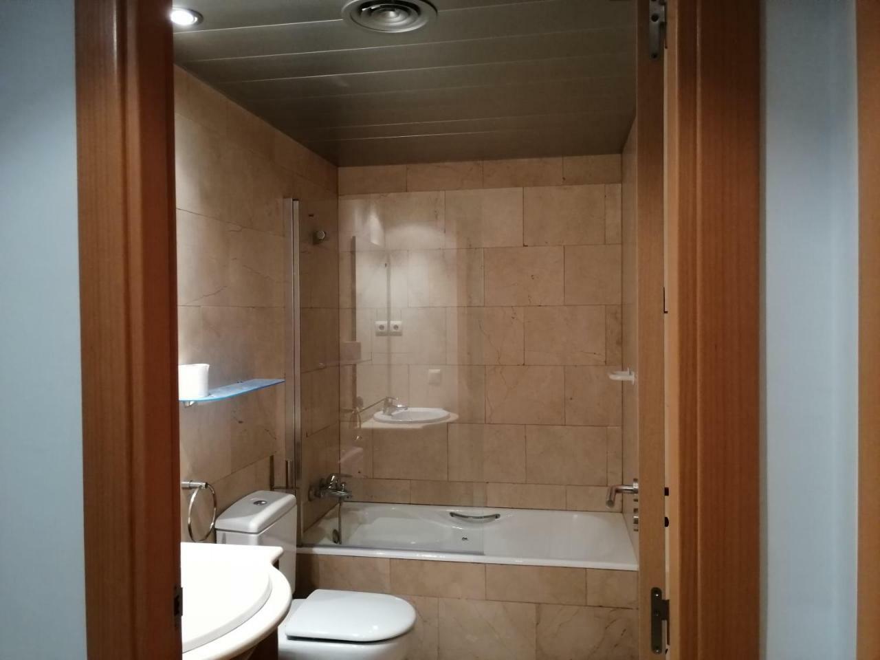 Apartament Vistamar Llanca Ngoại thất bức ảnh