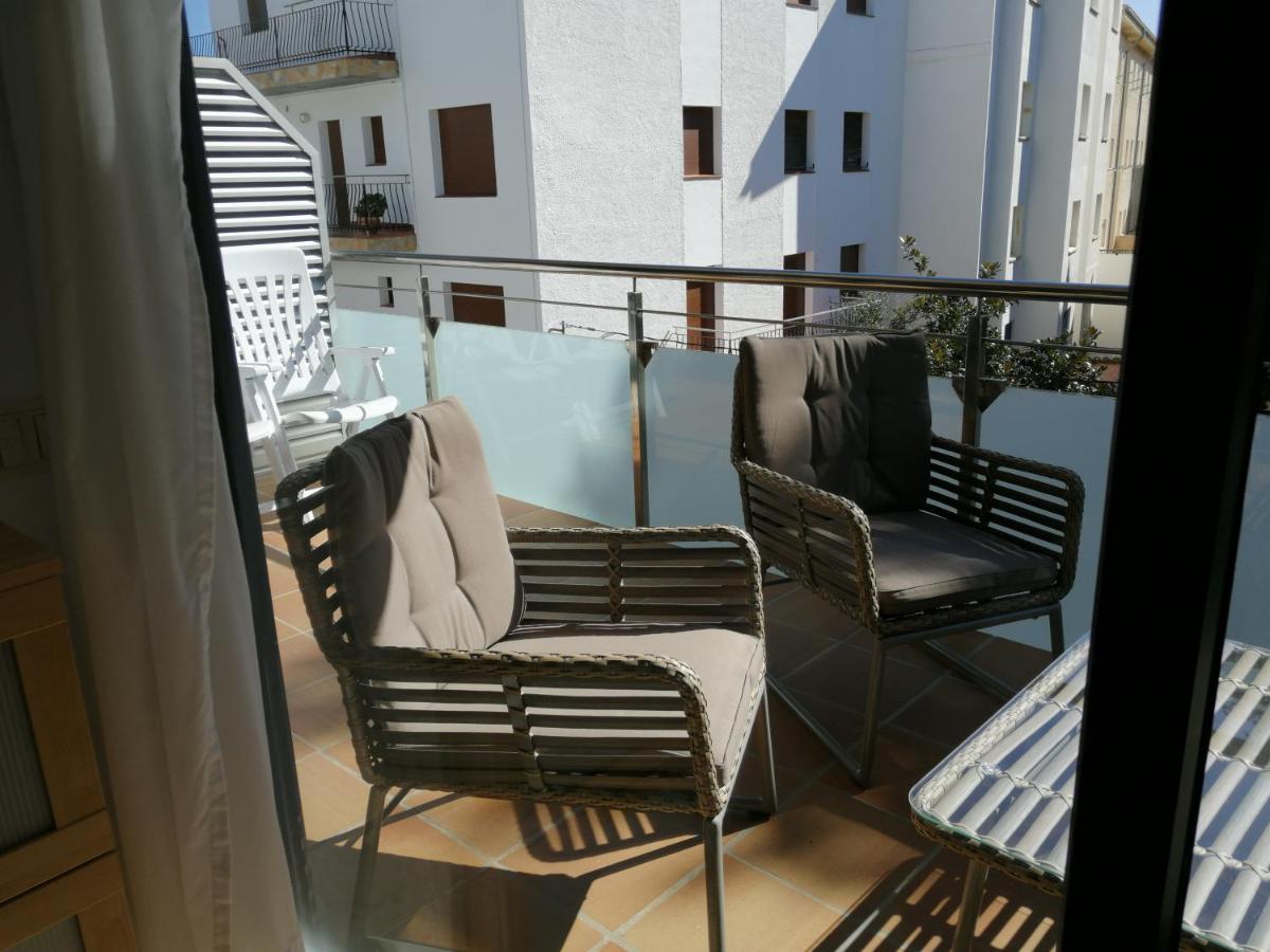 Apartament Vistamar Llanca Ngoại thất bức ảnh